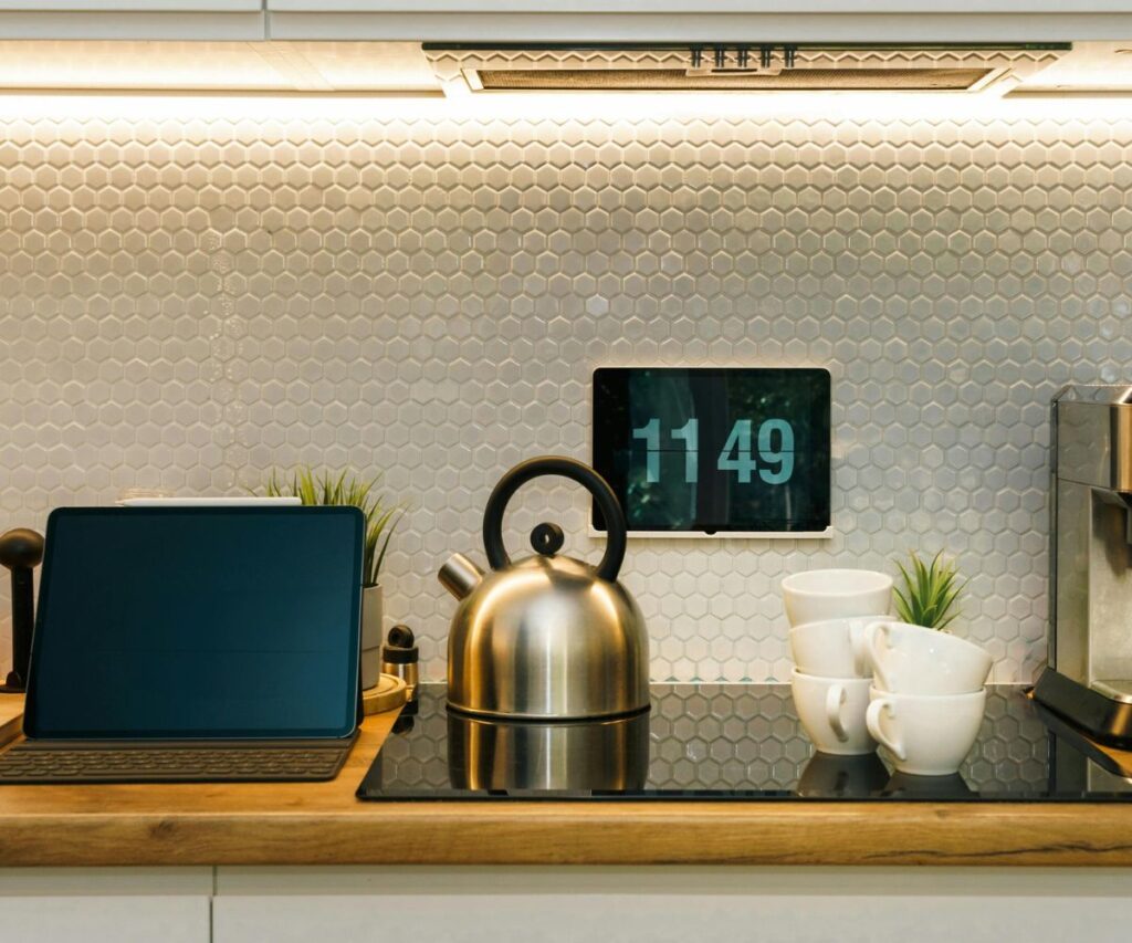 Smart Motorized curtain solution